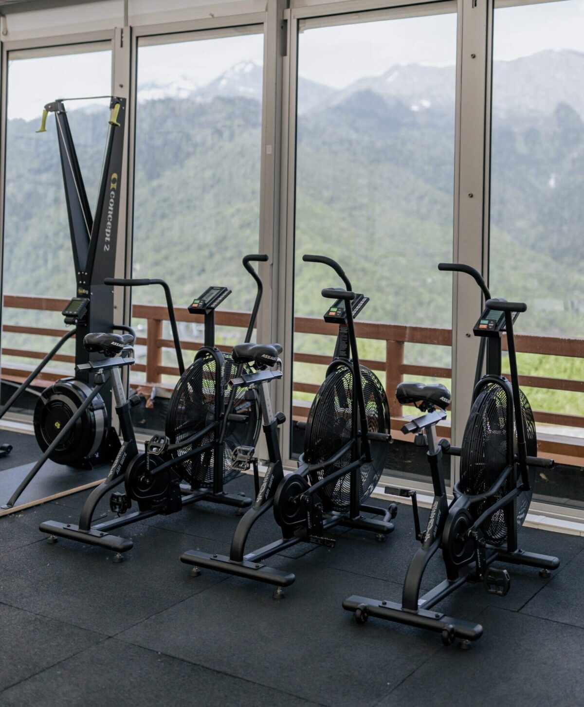 difference in stationary bikes